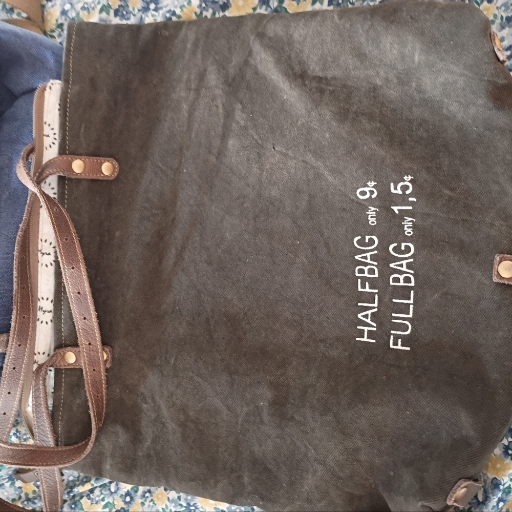 Bundle Of 6 Purses! - Picture 13 of 16